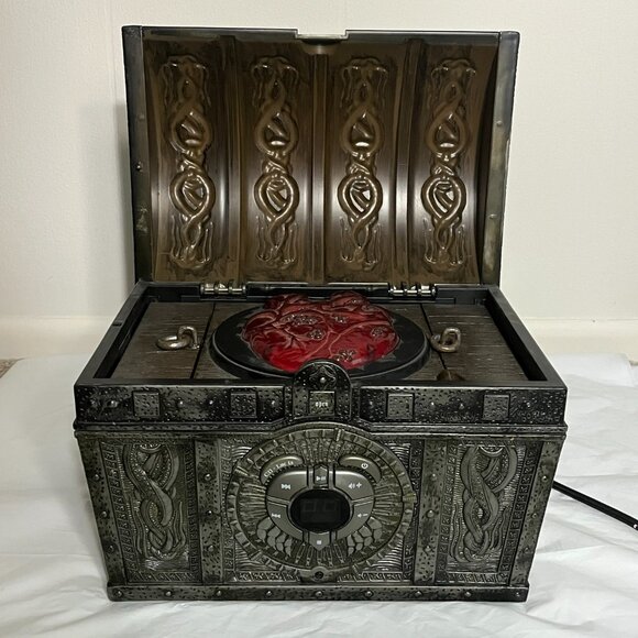 Disney Pirates of the Caribbean CD Player Treasure Chest TESTED WORKING - Picture 2 of 9